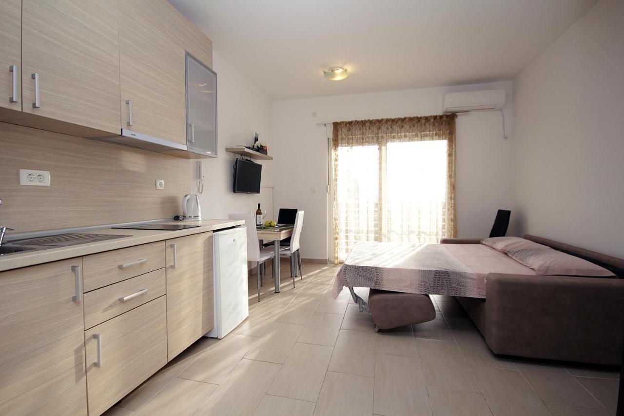 Apartments Residence Dj Petrovac Ngoại thất bức ảnh