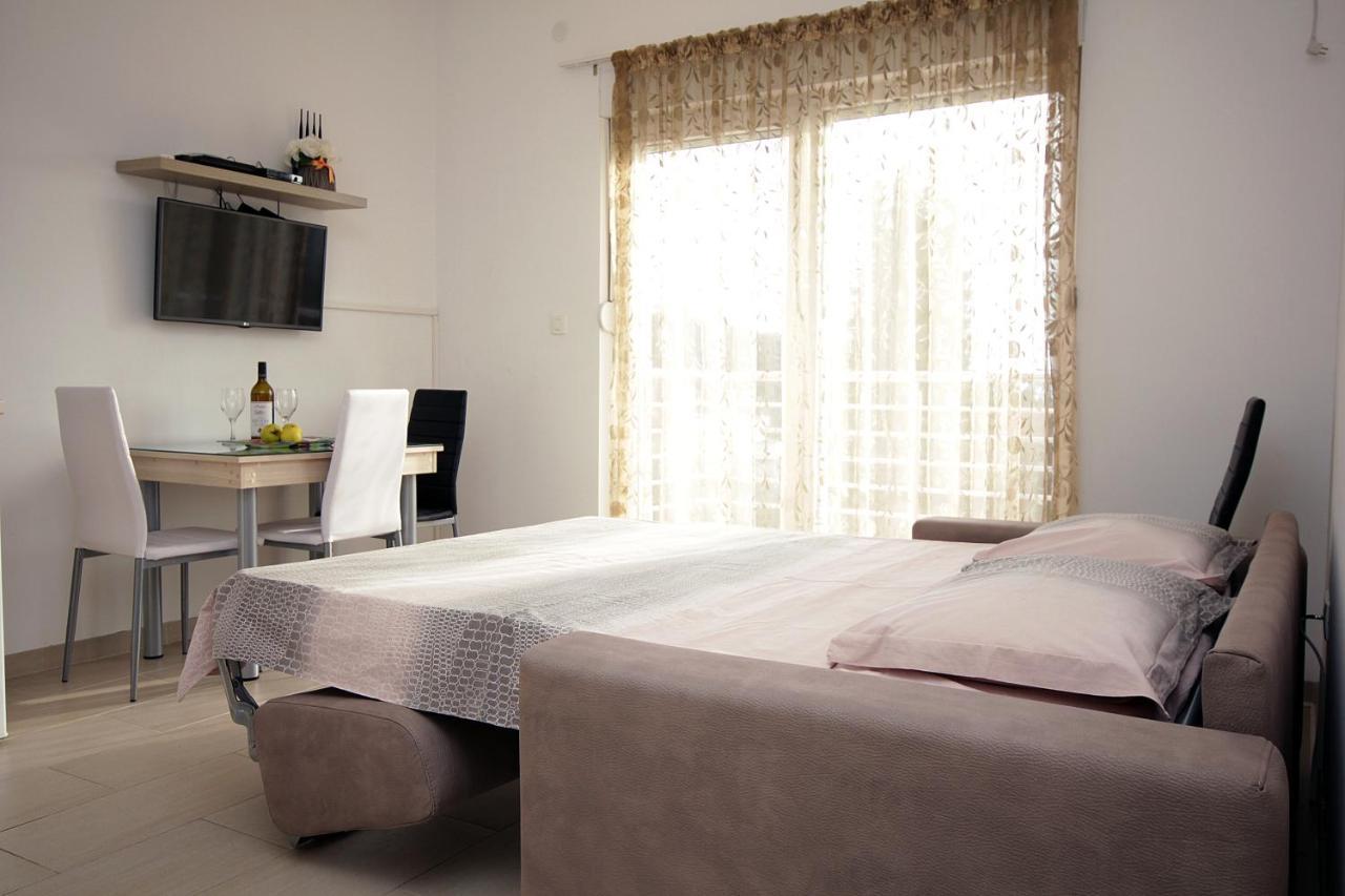 Apartments Residence Dj Petrovac Ngoại thất bức ảnh