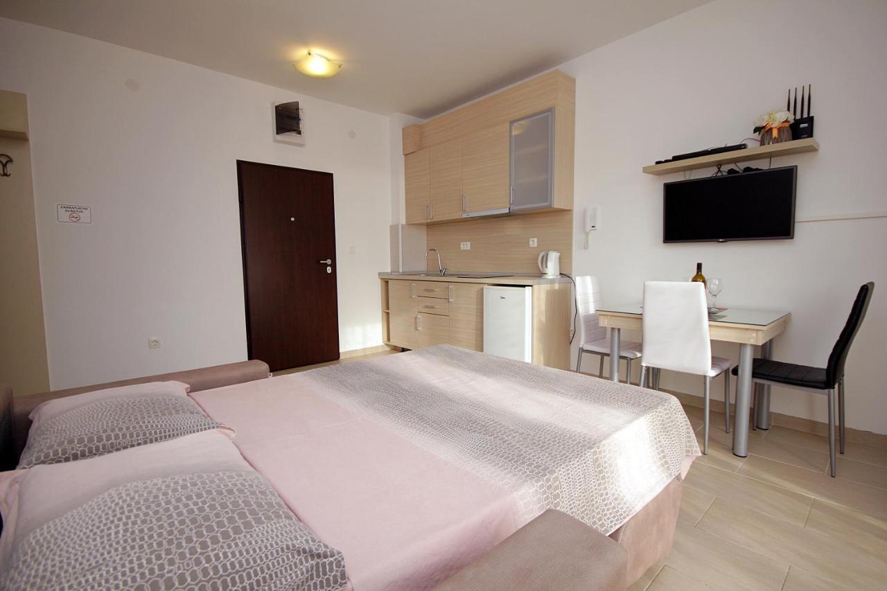 Apartments Residence Dj Petrovac Ngoại thất bức ảnh
