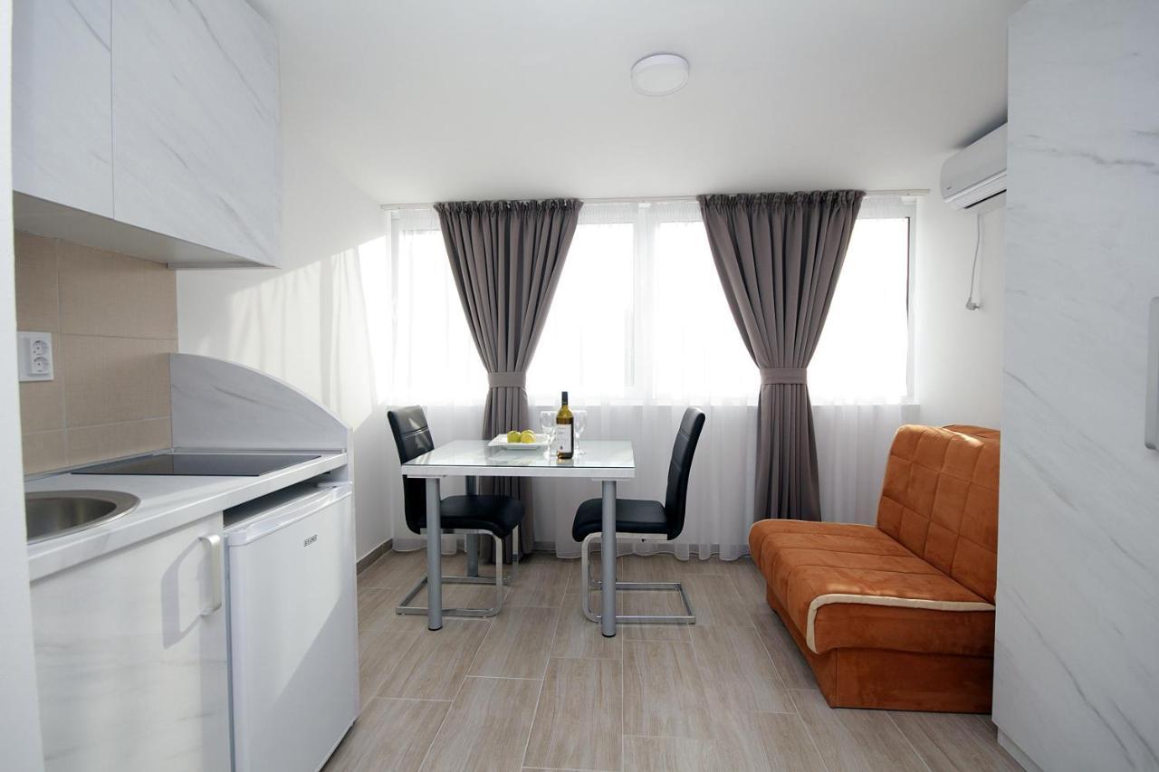Apartments Residence Dj Petrovac Ngoại thất bức ảnh