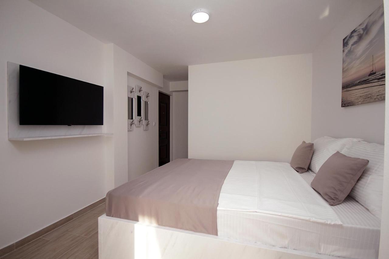 Apartments Residence Dj Petrovac Ngoại thất bức ảnh
