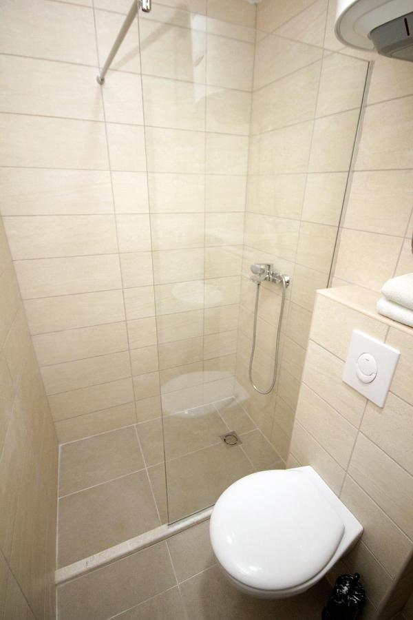 Apartments Residence Dj Petrovac Ngoại thất bức ảnh